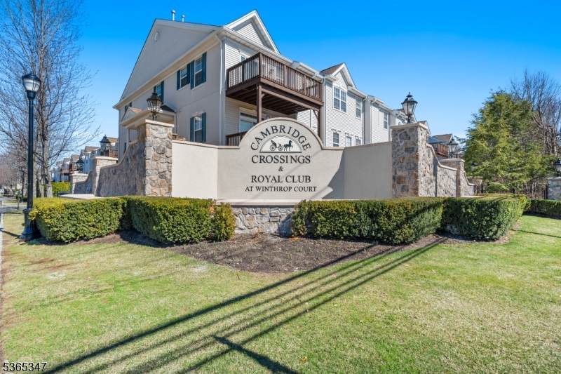 34 George Russell Way - Photo 1