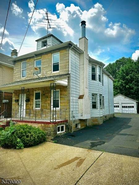1760 Winfield St - Photo 1
