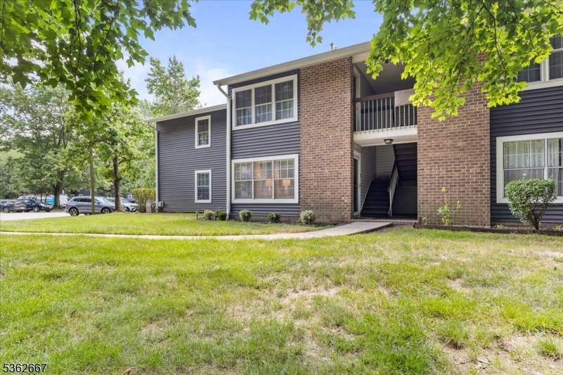 63 Pennsylvania Way - Photo 1