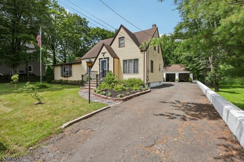 65 Pearl St - Photo 1