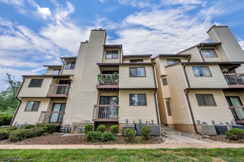 3005 Revere Ct - Photo 1