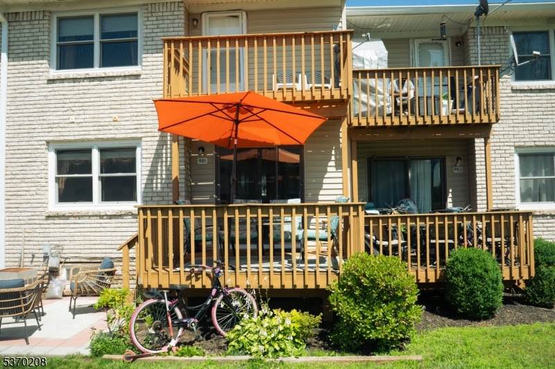981 Robin Rd - Photo 1