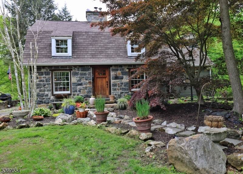 174 Shades Of Death Rd - Photo 1