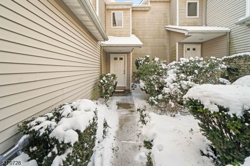 410 Heights Dr - Photo 1