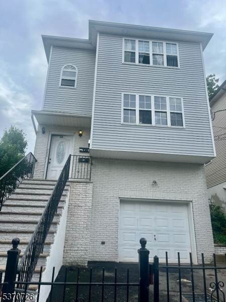 46 Chester Ave - Photo 1