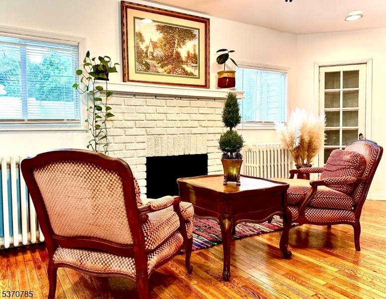 916 4Th Ave - Photo 1