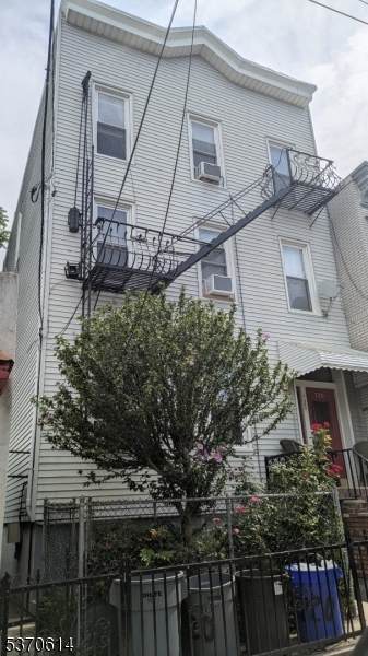 720 14Th St - Photo 1