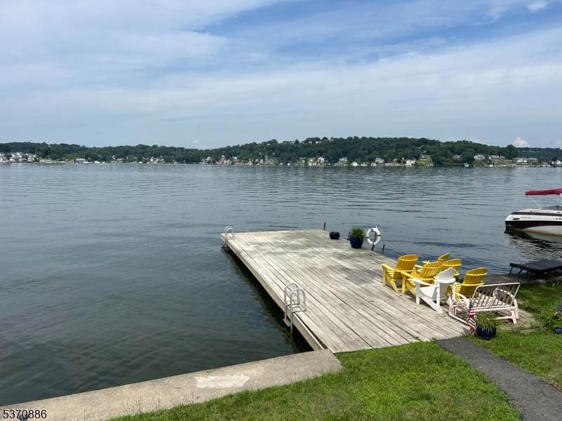 19 Windemere Ave Unit 5 - Photo 1