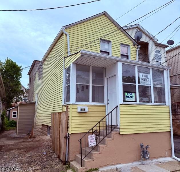 218 Geneva St - Photo 1