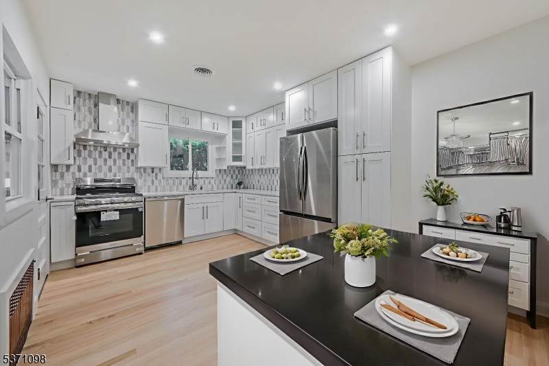 21 E Central Ave - Photo 1