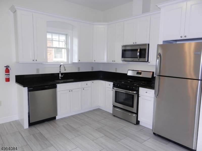 802 South Ave West - Photo 1