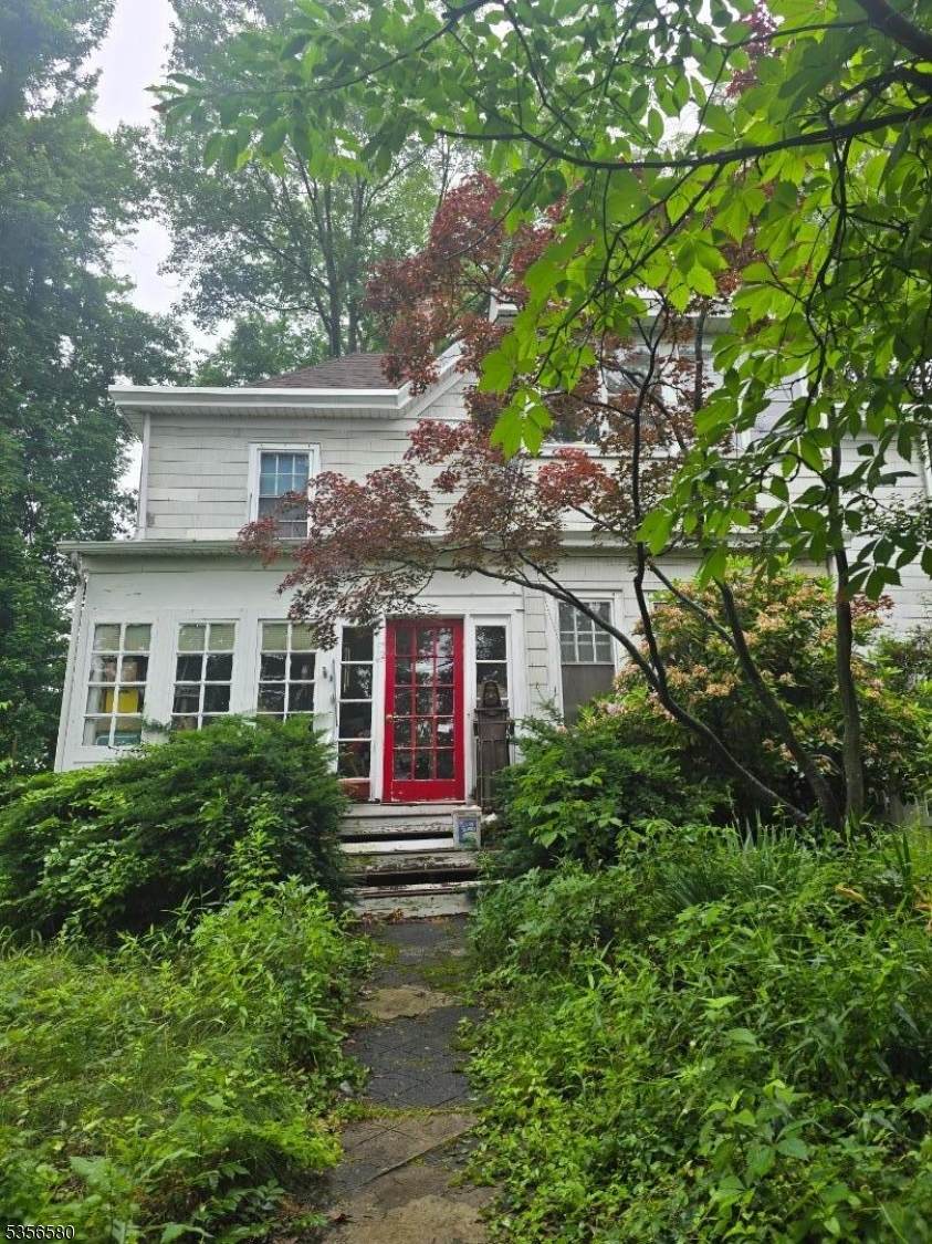 274 Kingsland St - Photo 1