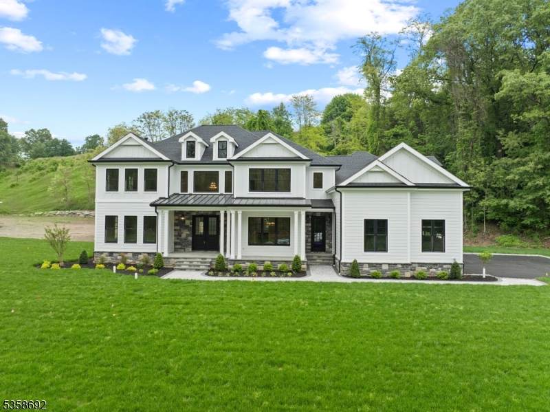 1 Hilbert Ct - Photo 1