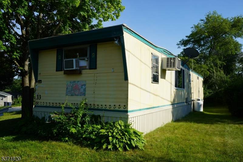 33 Acadia Dr - Photo 1