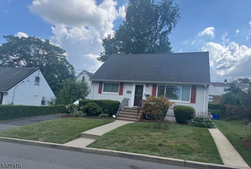 29 Poplar St - Photo 1