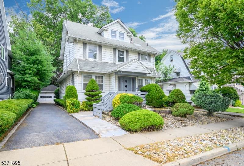 390 South Pkwy - Photo 1