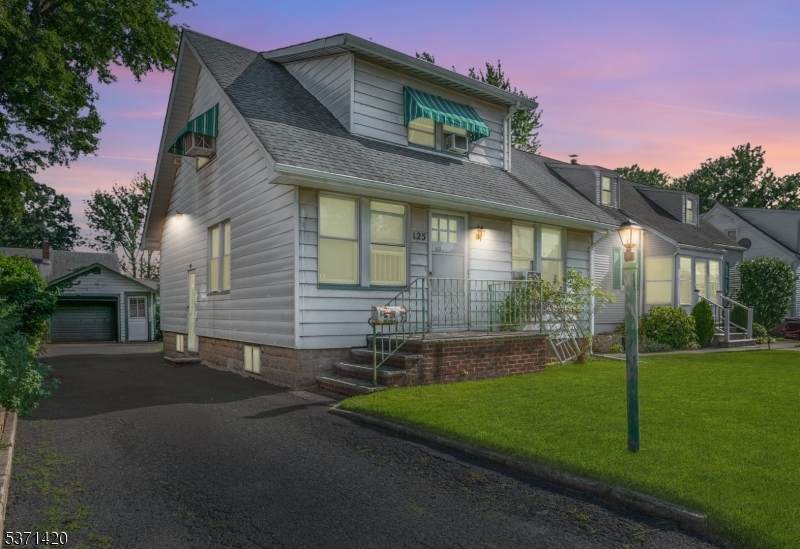 125 William St - Photo 1