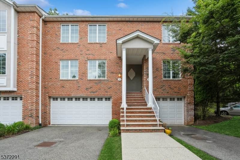 18 Skymark Ct - Photo 1