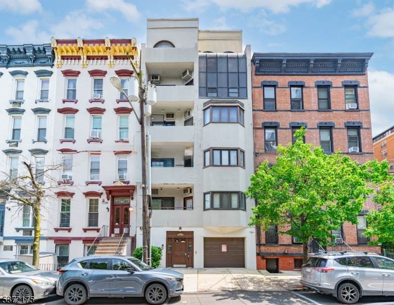 75 Garden St - Photo 1