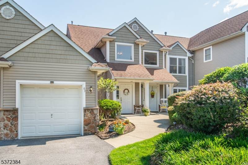 63 Bourne Circle - Photo 1