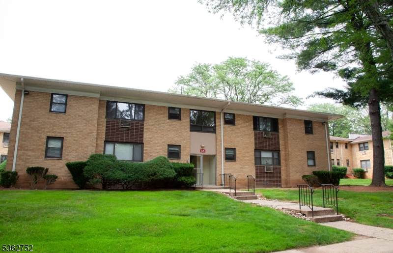 401 Highway 22, Bldg15, U7g - Photo 1