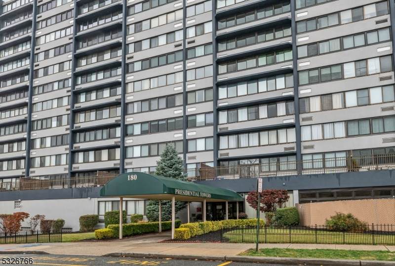 170 Lafayette Ave - Photo 1