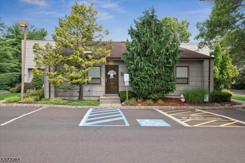 31 B Mountain Blvd - Photo 1