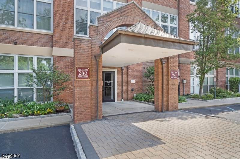 280 Main St - Photo 1