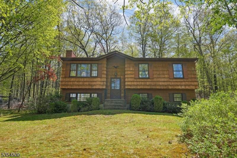 24 Hillsdale Dr - Photo 1