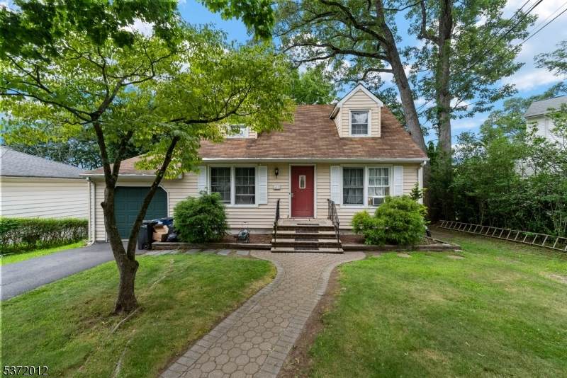 627 E Vail Rd - Photo 1