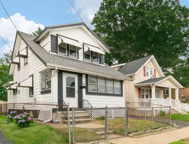 16 Clover Ave - Photo 1