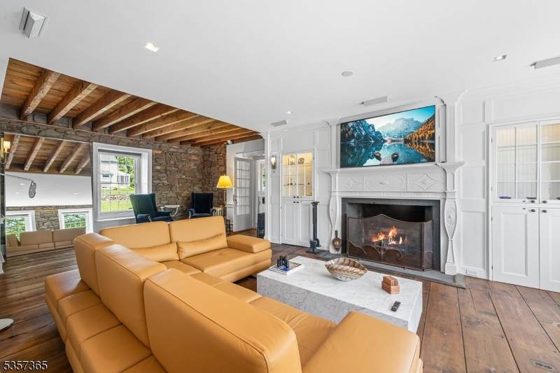 868 Goffle Rd - Photo 1