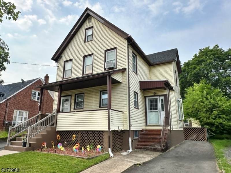 165 Prospect St - Photo 1