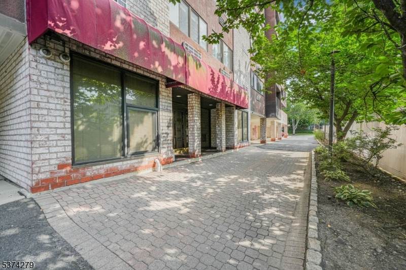 55 Clinton Pl - Photo 1