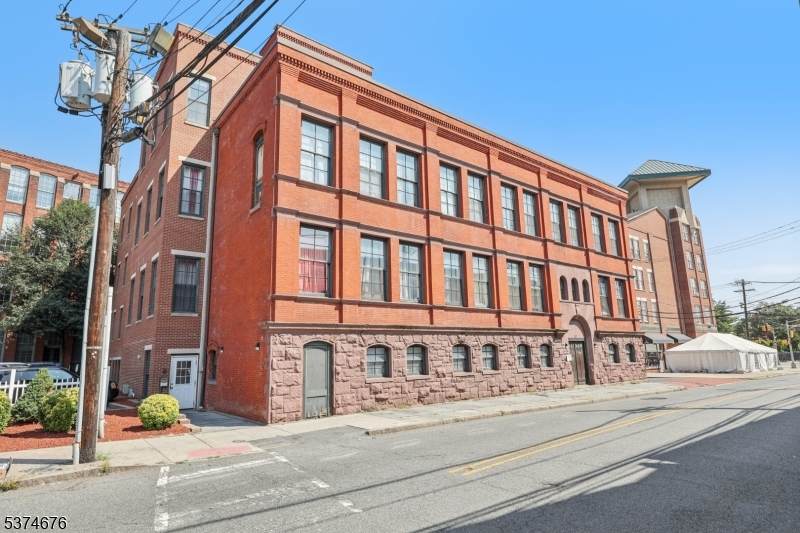 18 Market Street - Photo 1