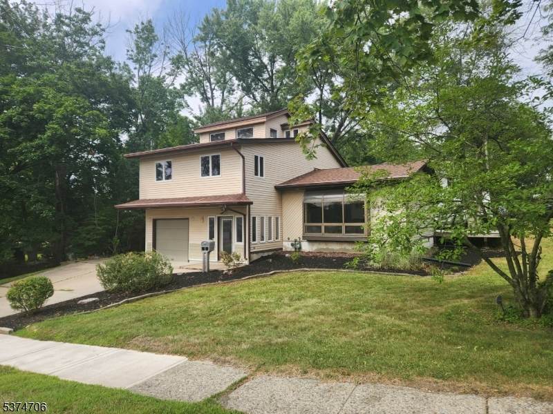 14 Trenton Pl - Photo 1