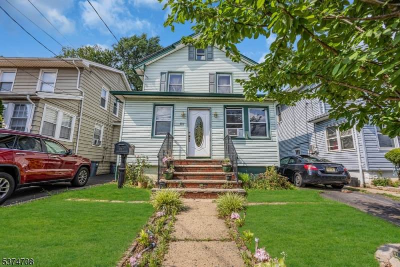 831 Gibbons Ct - Photo 1