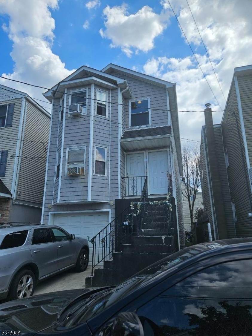 144 Warren St - Photo 1