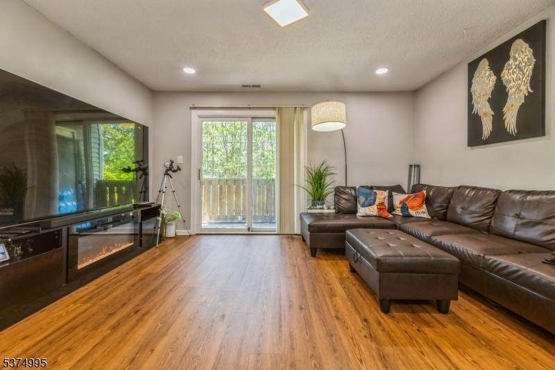 5208 Ravens Crest Dr - Photo 1