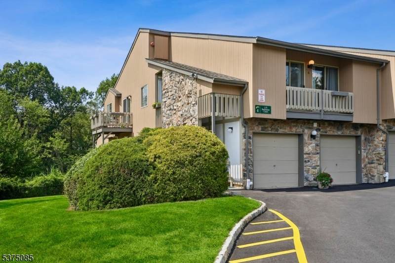 4 Buchanon Ct - Photo 1