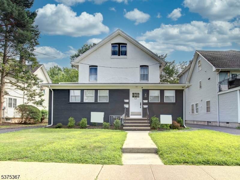 721 N Wood Ave - Photo 1