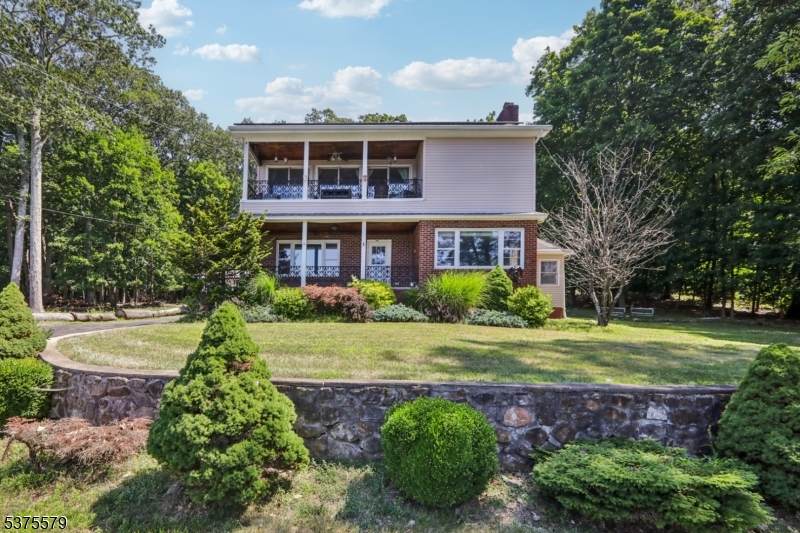 24 Mcgregor Ave - Photo 1