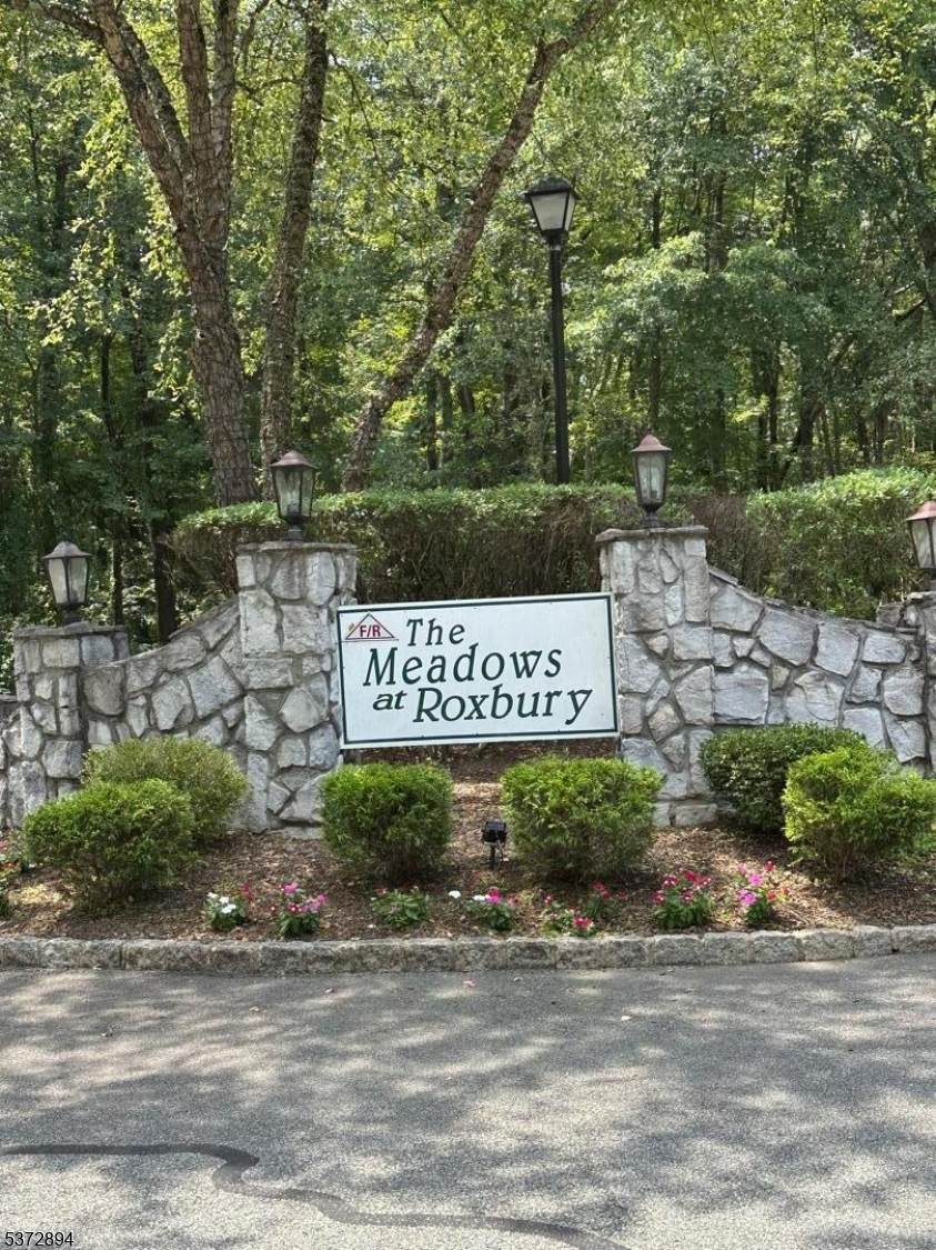 30 Woods Edge Dr - Photo 1