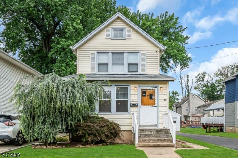 210 3 Rd St - Photo 1