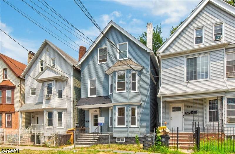 309 7Th Ave W - Photo 1