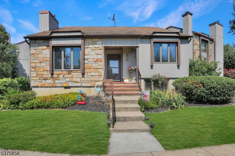 127 Diamond Ln - Photo 1