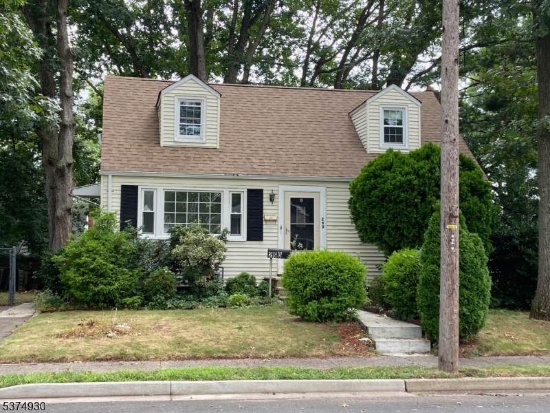 260 Merchants Ave - Photo 1