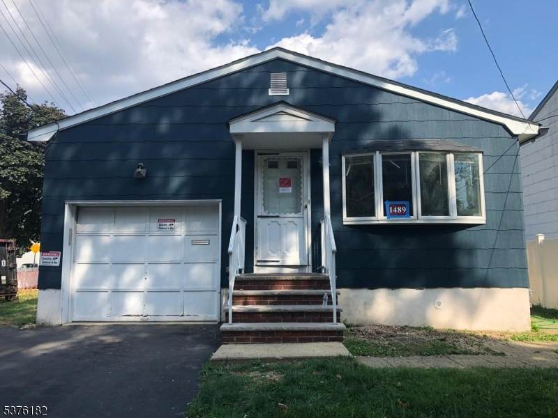 1489 Jefferson Ave - Photo 1