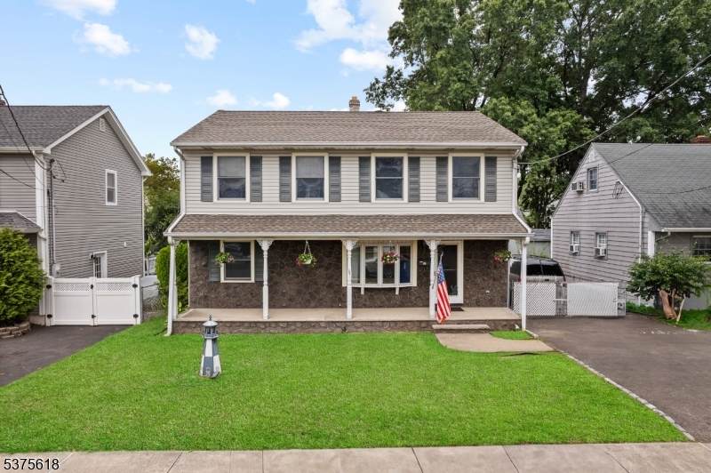 174 Cresthill Ave - Photo 1