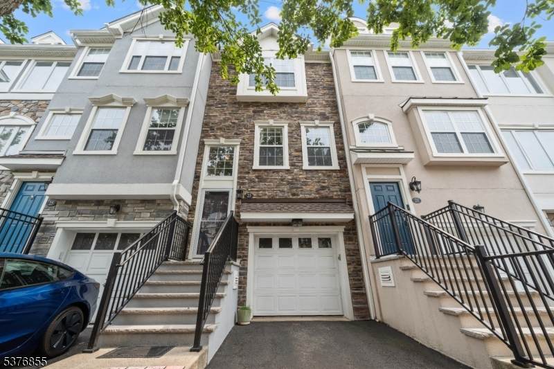 23 Carrington Pl - Photo 1